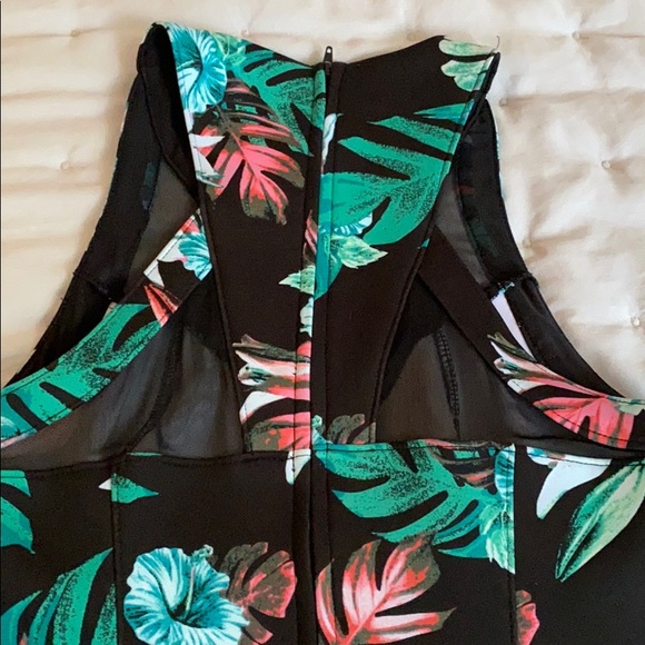 Guess cropped top - Picture 5 of 7